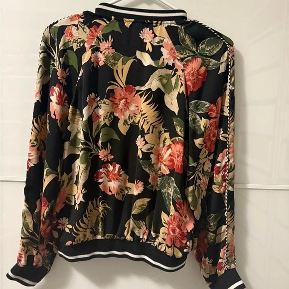 Xhilaration Lightweight Floral Bomber Jacket - Picture 4 of 5